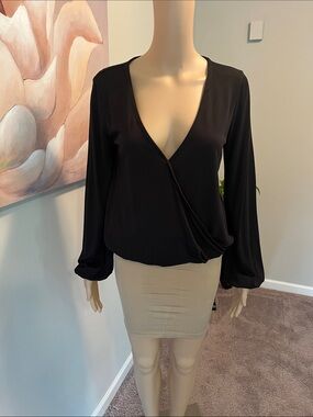 Chelsea & Theodore Black Long-Sleeve Surplice Blouse